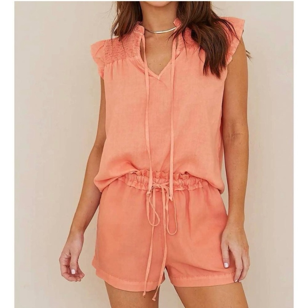 BELLA DAHL Brooklyn Ruffle Waist Short in Fiesta Orange size Medium